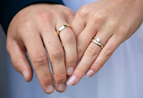 Ehepaar, Hochzeitspaar Detail Hände Ringe, Eheringe